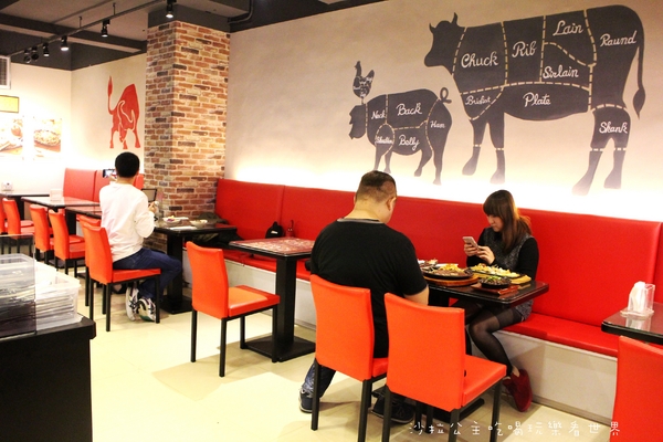 將軍碳烤牛排館：毛小孩也能免費吃『將軍碳烤牛排館』20oz比臉大牛排/沙拉吧吃到飽