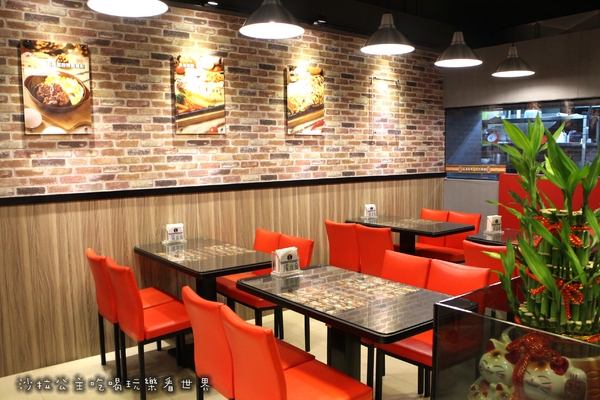 將軍碳烤牛排館：毛小孩也能免費吃『將軍碳烤牛排館』20oz比臉大牛排/沙拉吧吃到飽