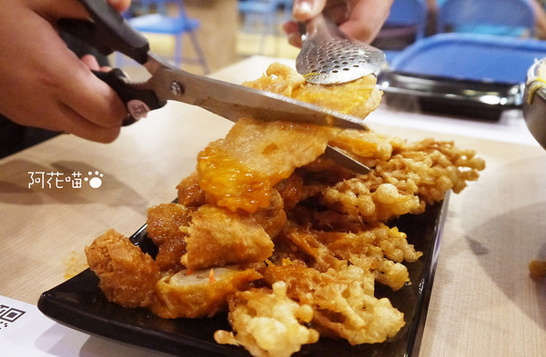 OMAYA春川炒雞(板橋店)：【府中│韓式】超牽絲邪惡辛普森湯-起司年糕鍋，板橋超人氣『OMAYA春川炒雞(板橋店)』