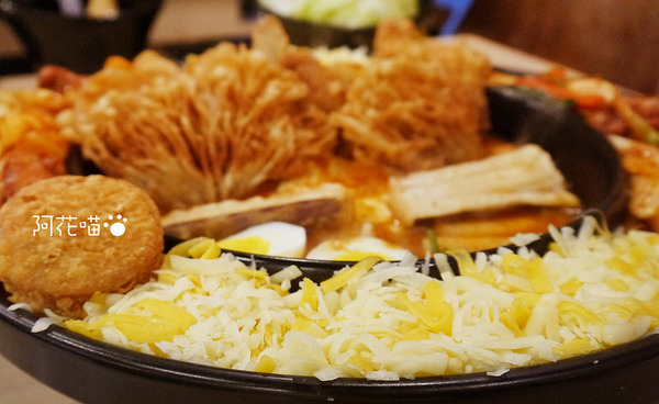 OMAYA春川炒雞(板橋店)：【府中│韓式】超牽絲邪惡辛普森湯-起司年糕鍋，板橋超人氣『OMAYA春川炒雞(板橋店)』