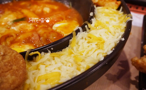 OMAYA春川炒雞(板橋店)：【府中│韓式】超牽絲邪惡辛普森湯-起司年糕鍋，板橋超人氣『OMAYA春川炒雞(板橋店)』