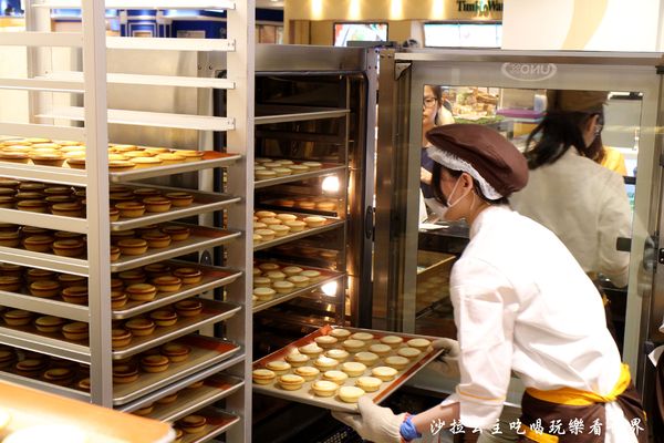 安普蕾修sweets：夏季限定愛文芒果起士塔『安普蕾修(台北統一時代店)』捷運市府站