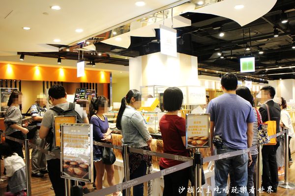 安普蕾修sweets：夏季限定愛文芒果起士塔『安普蕾修(台北統一時代店)』捷運市府站