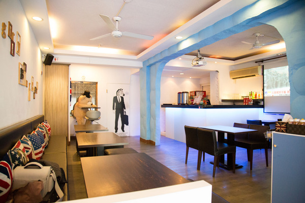 Angry Burger  美式餐廳：[台南]美式漢堡大口咬 夜貓族也吃的到的漢堡 Angry Burger 美式餐廳