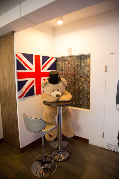 Angry Burger  美式餐廳：[台南]美式漢堡大口咬 夜貓族也吃的到的漢堡 Angry Burger 美式餐廳