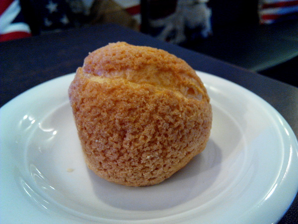 Angry Burger 美式餐廳:【臺南Ω東區】Angry Burger美式餐廳。吃了會開心,「堡」你不會「憤怒」的大分量美式漢堡