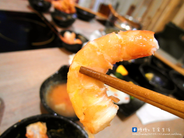 老樂灣:〖台中│美食〗老樂灣 ❤ 採用新鮮食材,手工熬煮湯頭,無添加化學添加物,鍋物澎派,湯頭美味,均一價只要180元!!