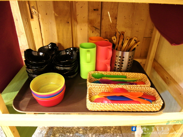 老樂灣:〖台中│美食〗老樂灣 ❤ 採用新鮮食材,手工熬煮湯頭,無添加化學添加物,鍋物澎派,湯頭美味,均一價只要180元!!