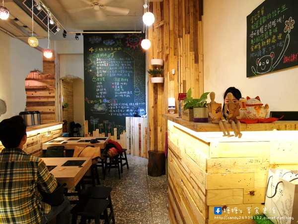 老樂灣:〖台中│美食〗老樂灣 ❤ 採用新鮮食材,手工熬煮湯頭,無添加化學添加物,鍋物澎派,湯頭美味,均一價只要180元!!