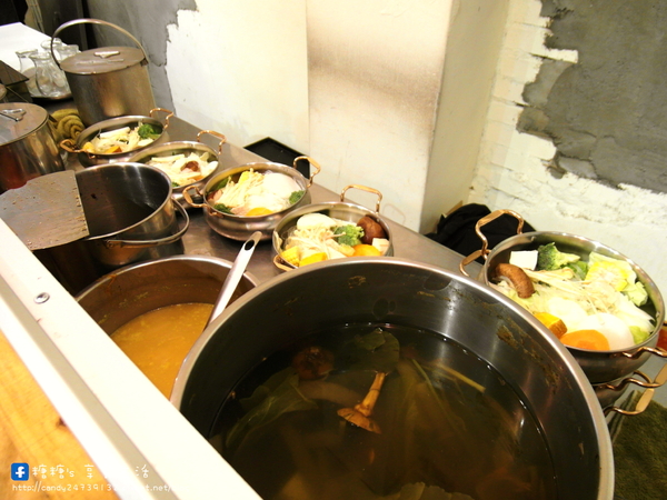 老樂灣:〖台中│美食〗老樂灣 ❤ 採用新鮮食材,手工熬煮湯頭,無添加化學添加物,鍋物澎派,湯頭美味,均一價只要180元!!