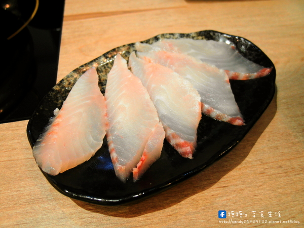 老樂灣:〖台中│美食〗老樂灣 ❤ 採用新鮮食材,手工熬煮湯頭,無添加化學添加物,鍋物澎派,湯頭美味,均一價只要180元!!