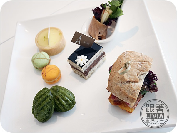 0722- de reve cafe (72)