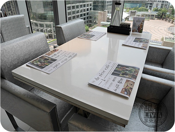 0722- de reve cafe (15)