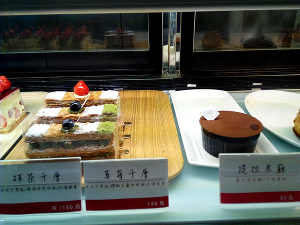 格那修ganache手作蛋糕：☆口碑券No.2☆【東區】格那修ganache手作蛋糕。果真入口即化的生巧克力蛋糕