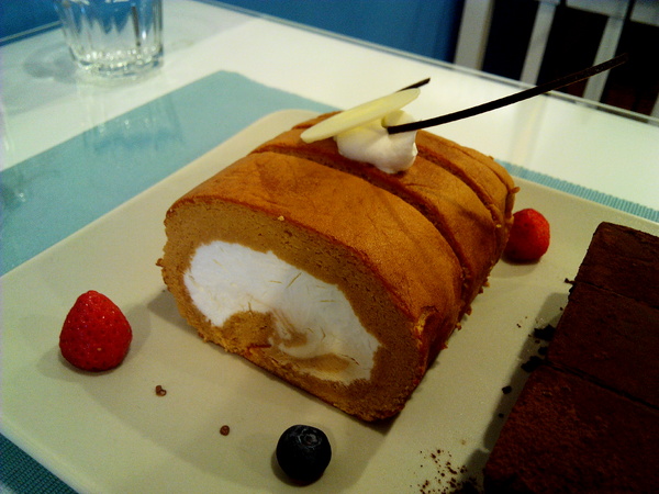 格那修ganache手作蛋糕：☆口碑券No.2☆【東區】格那修ganache手作蛋糕。果真入口即化的生巧克力蛋糕