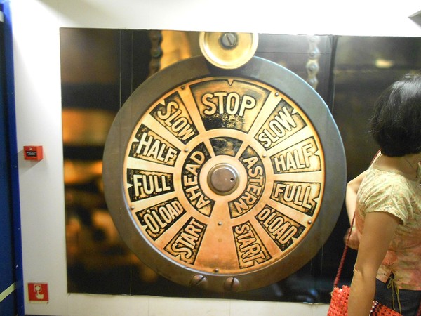 望道號 LOGOS HOPE(高雄港)：全球最大的海上圖書館~