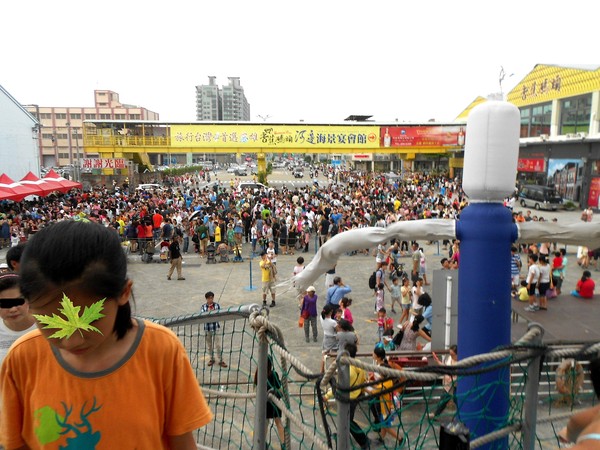 望道號 LOGOS HOPE(高雄港)：全球最大的海上圖書館~