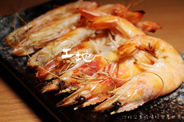 工地饗夜堂：新店居酒屋『工地饗夜堂』捷運小碧潭站/寵物友善餐廳/串燒/宵夜