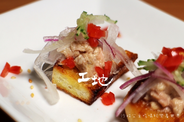 工地饗夜堂：新店居酒屋『工地饗夜堂』捷運小碧潭站/寵物友善餐廳/串燒/宵夜