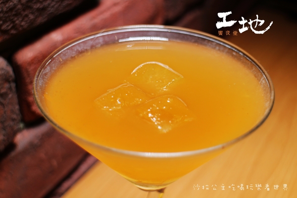 工地饗夜堂：新店居酒屋『工地饗夜堂』捷運小碧潭站/寵物友善餐廳/串燒/宵夜