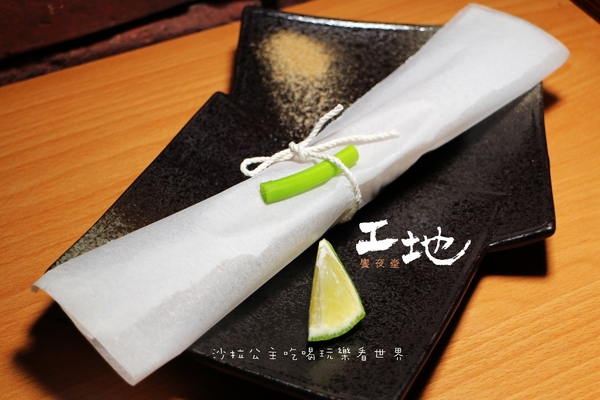 工地饗夜堂：新店居酒屋『工地饗夜堂』捷運小碧潭站/寵物友善餐廳/串燒/宵夜