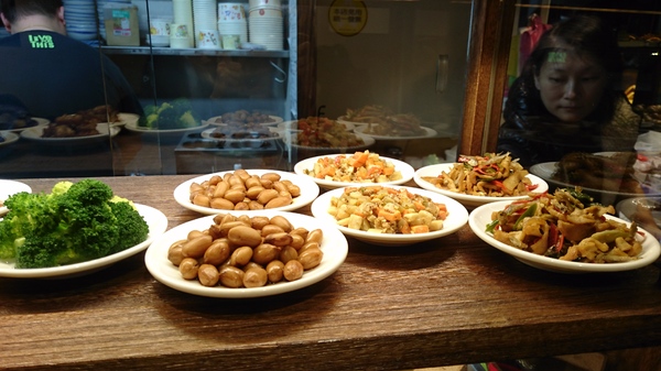 蘭芳麵食館:遼寧街,蘭芳麵食館,好喜歡美味古早味麵店(必吃花椒麵)