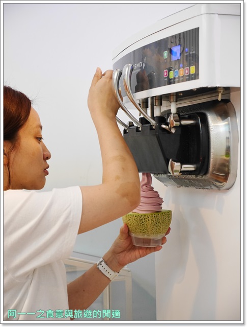 Blooming Ice Sweet 花果茶霜淇淋專門店:台北捷運市府站 blooming ice sweet 花果茶霜淇淋專門店~超夢幻哈密瓜玫瑰茶霜淇淋