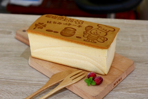 蜜田本舖：[台南/伴手禮]天然ㄟ尚好 蜂蜜蛋糕/年節禮盒推薦 蜜田本舖