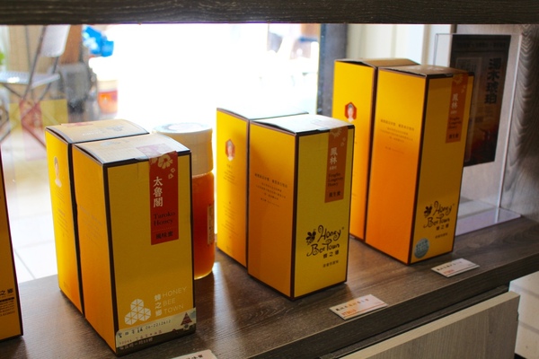 蜜田本舖：[台南/伴手禮]天然ㄟ尚好 蜂蜜蛋糕/年節禮盒推薦 蜜田本舖