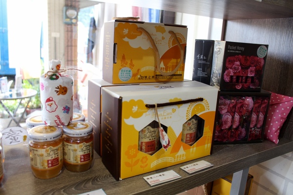 蜜田本舖：[台南/伴手禮]天然ㄟ尚好 蜂蜜蛋糕/年節禮盒推薦 蜜田本舖