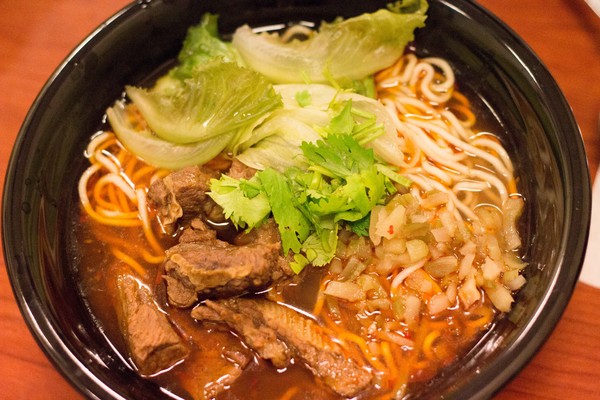 老重慶麻辣砂鍋：[台南]天冷吃鍋 道地重慶辣 老重慶麻辣砂鍋