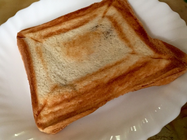 窗口吐司：[台南]熱壓吐司宵夜場 甜鹹口味大滿足 窗口吐司