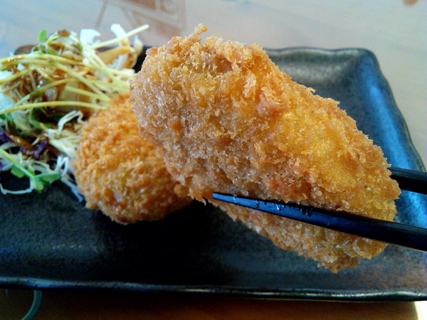 仟合和洋廚房：☆口碑券No.5☆【永康區】仟合和洋廚房。如小孩拳頭般大小的唐揚雞令人驚豔