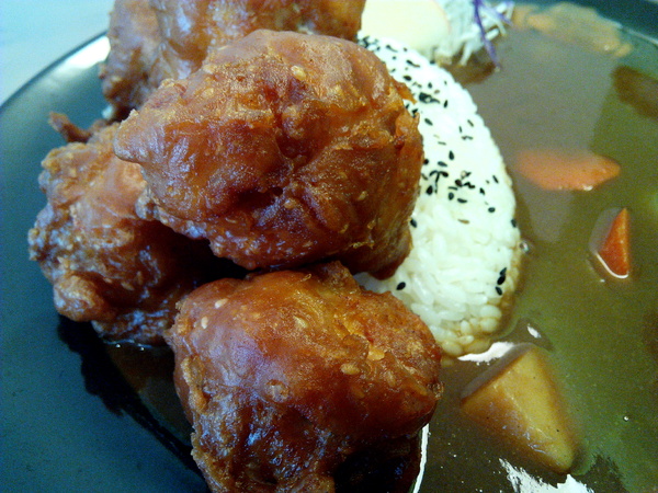 仟合和洋廚房：☆口碑券No.5☆【永康區】仟合和洋廚房。如小孩拳頭般大小的唐揚雞令人驚豔