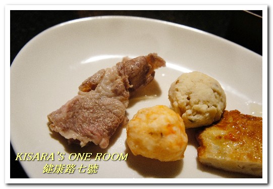 健康路7號：小巨蛋火鍋．使用知名鑄鐵鍋具的品味健康鍋──健康路七號