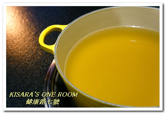 健康路7號：小巨蛋火鍋．使用知名鑄鐵鍋具的品味健康鍋──健康路七號