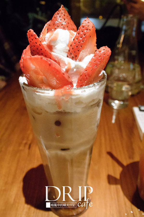 Drip Cafe 好滴(站前店)：【台北｜好滴咖啡 站前店】女孩們的聚會天堂 必吃濃厚系義大利麵與招牌滴蛋仔