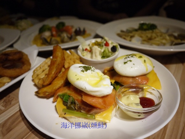 T.D.cafe(大坪林店)：T.D.cafe(大坪林店)