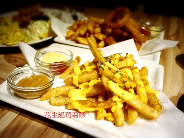 T.D.cafe(大坪林店)：T.D.cafe(大坪林店)