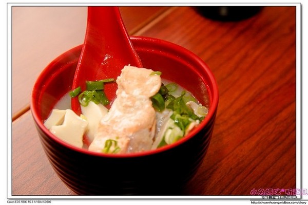 魚多甜握壽司專賣店:【美食♥新莊】☼ 魚多甜握壽司專賣店(新莊復興店) ☼平價CP值高的握壽司/鮮魚味噌湯,漬蘿蔔,麥茶免費吃到飽♥♥