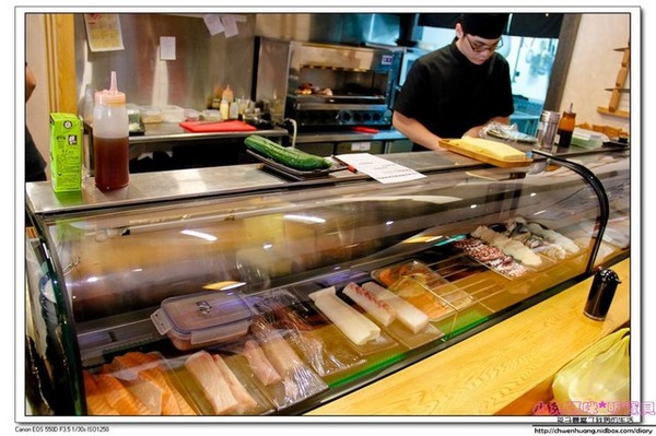 魚多甜握壽司專賣店:【美食♥新莊】☼ 魚多甜握壽司專賣店(新莊復興店) ☼平價CP值高的握壽司/鮮魚味噌湯,漬蘿蔔,麥茶免費吃到飽♥♥