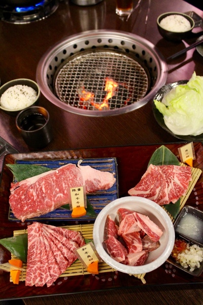 碳味亭和牛炭火燒肉：[台南]新營美術園區附近 頂級和牛料理 碳味亭和牛炭火燒肉