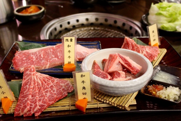 碳味亭和牛炭火燒肉：[台南]新營美術園區附近 頂級和牛料理 碳味亭和牛炭火燒肉