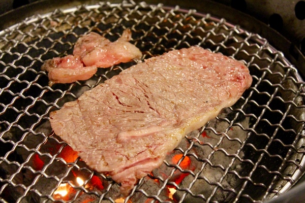 碳味亭和牛炭火燒肉：[台南]新營美術園區附近 頂級和牛料理 碳味亭和牛炭火燒肉