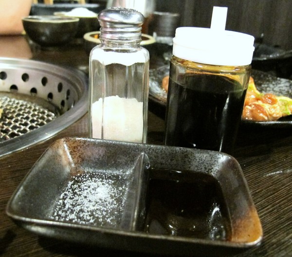 碳味亭和牛炭火燒肉：（台南。新營區美食）『碳味亭』和牛炭火燒肉 專賣。快來跟著巨鼠到新營，進行一趟頂級和牛探索之旅!