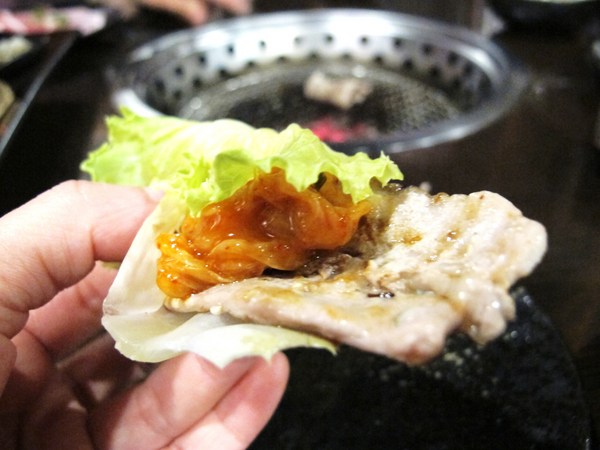 碳味亭和牛炭火燒肉：（台南。新營區美食）『碳味亭』和牛炭火燒肉 專賣。快來跟著巨鼠到新營，進行一趟頂級和牛探索之旅!