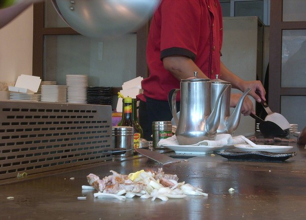 明鳳鐵板燒(總店)：原汁原味的海陸盛宴~...明鳳鐵板燒(總店)