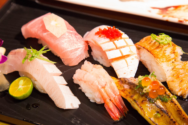 神奈川日式平價料理：[台南]中西區 新鮮生魚片 神奈川日式平價料理