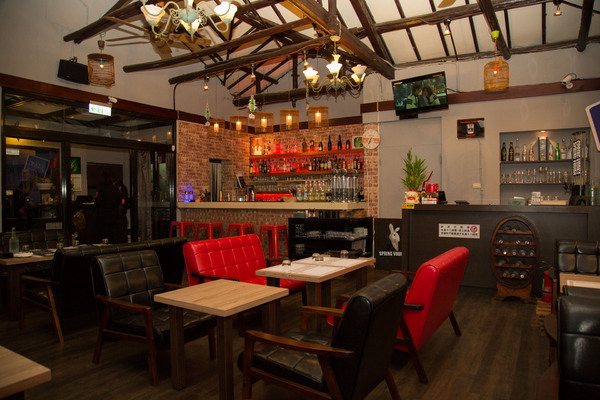 三胡町-Bistro：[台南]聚會小酌推薦 酒吧X餐廳 三胡町-Bistro 餐酒館