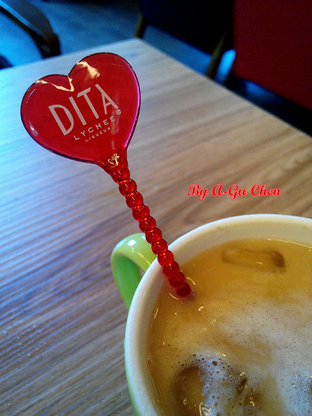 三胡町-Bistro：【臺南Ω東區】三胡町。擁有老屋外貌而內蘊現代靈魂的餐酒坊